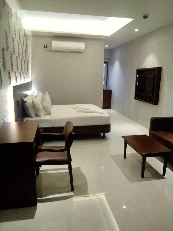 Hotel Madhuban Silvassa Zewnętrze zdjęcie