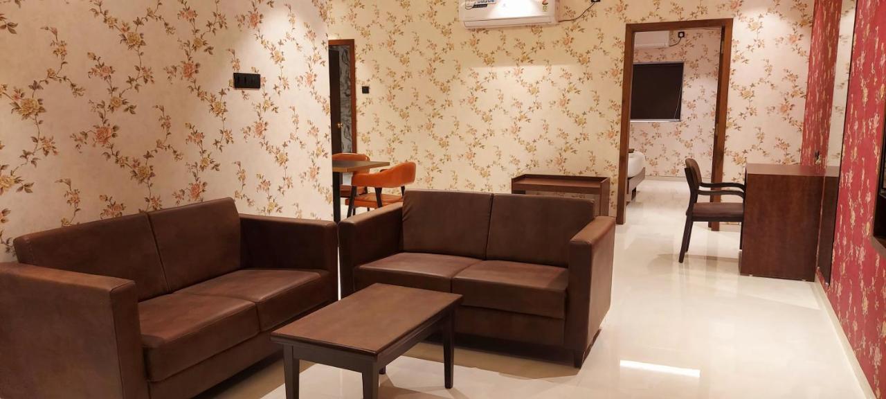 Hotel Madhuban Silvassa Zewnętrze zdjęcie