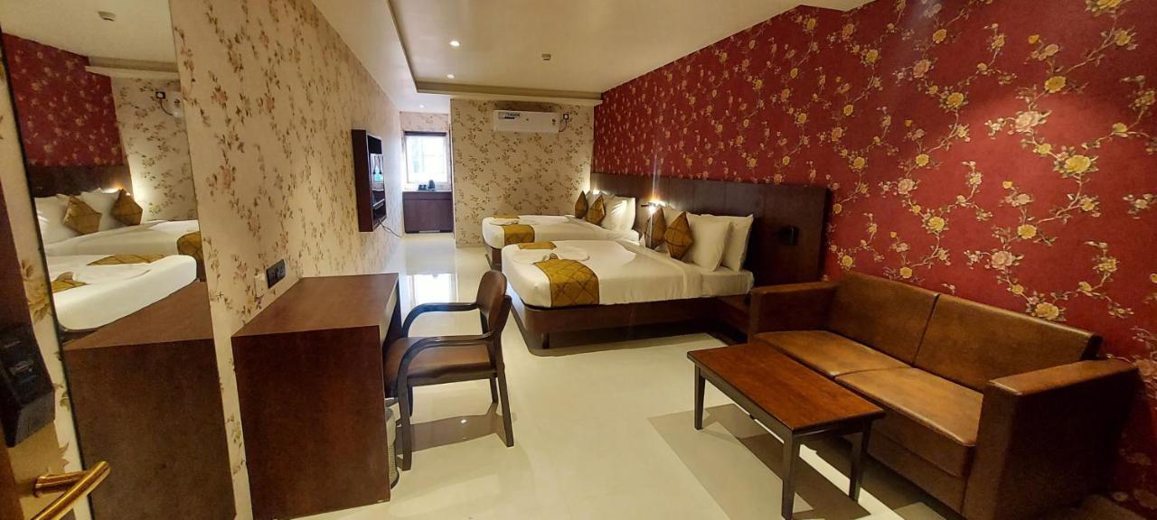Hotel Madhuban Silvassa Zewnętrze zdjęcie