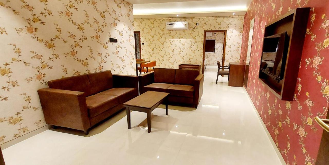 Hotel Madhuban Silvassa Zewnętrze zdjęcie