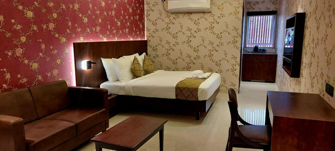 Hotel Madhuban Silvassa Zewnętrze zdjęcie