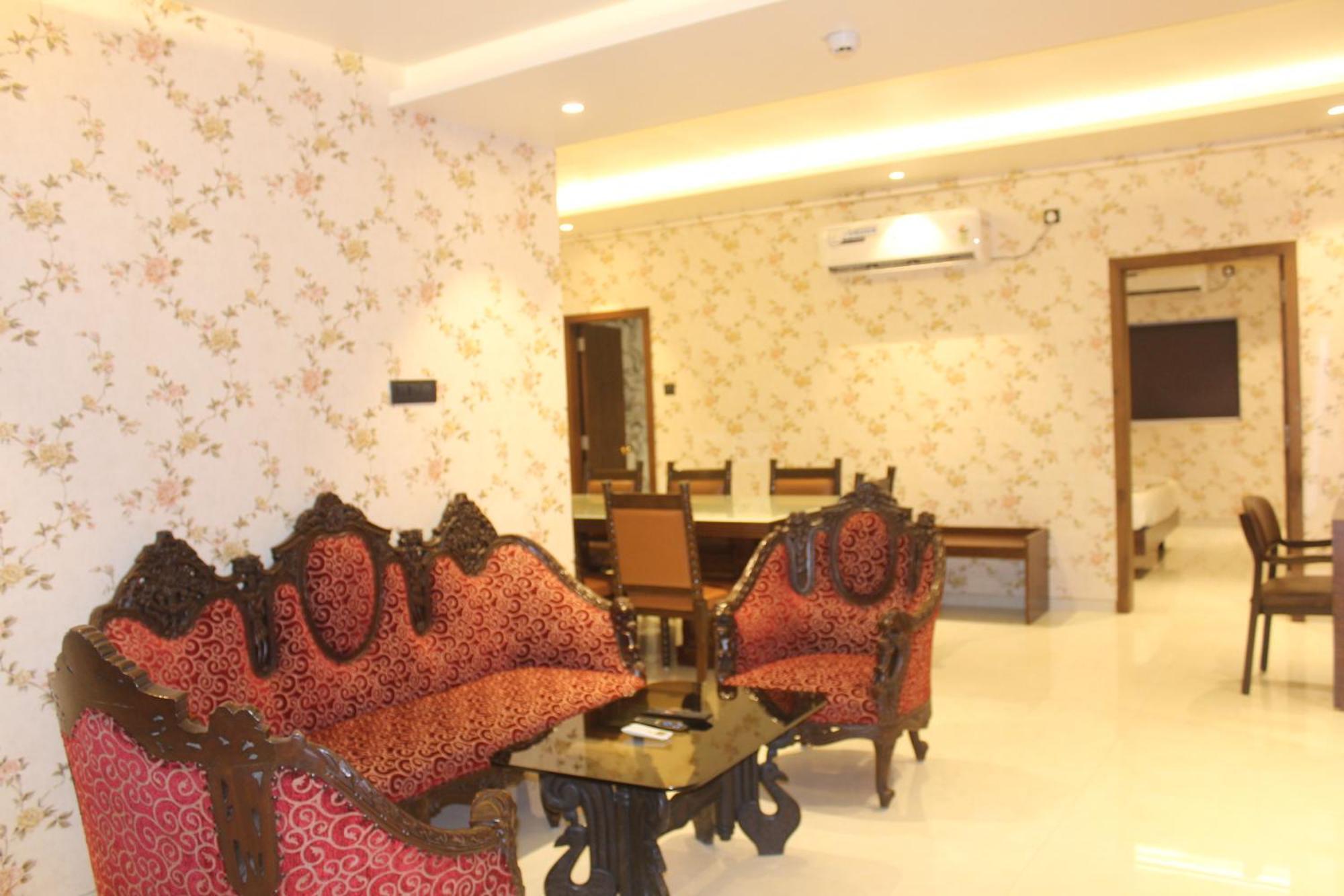 Hotel Madhuban Silvassa Zewnętrze zdjęcie