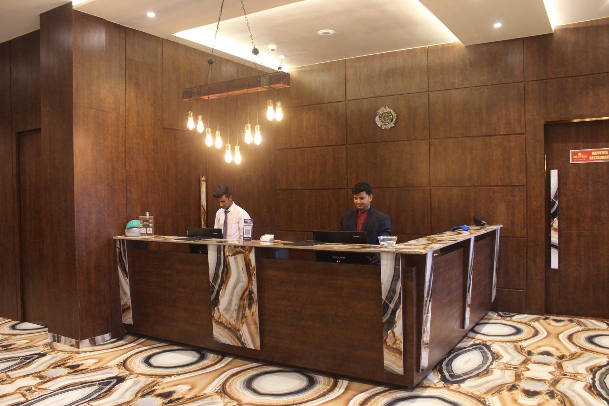 Hotel Madhuban Silvassa Zewnętrze zdjęcie